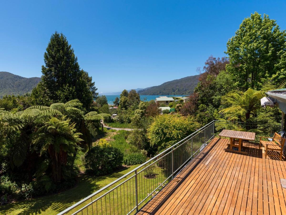 Serene Sounds - Anakiwa Holiday Home Bagian luar foto