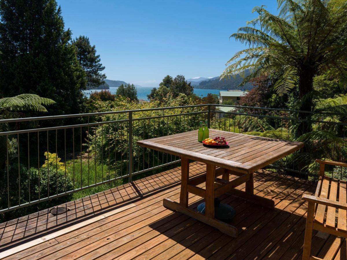 Serene Sounds - Anakiwa Holiday Home Bagian luar foto